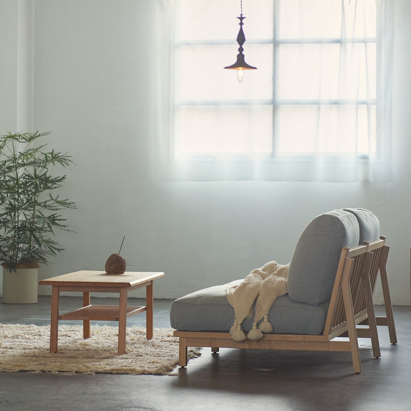 トーン2人掛けソファ