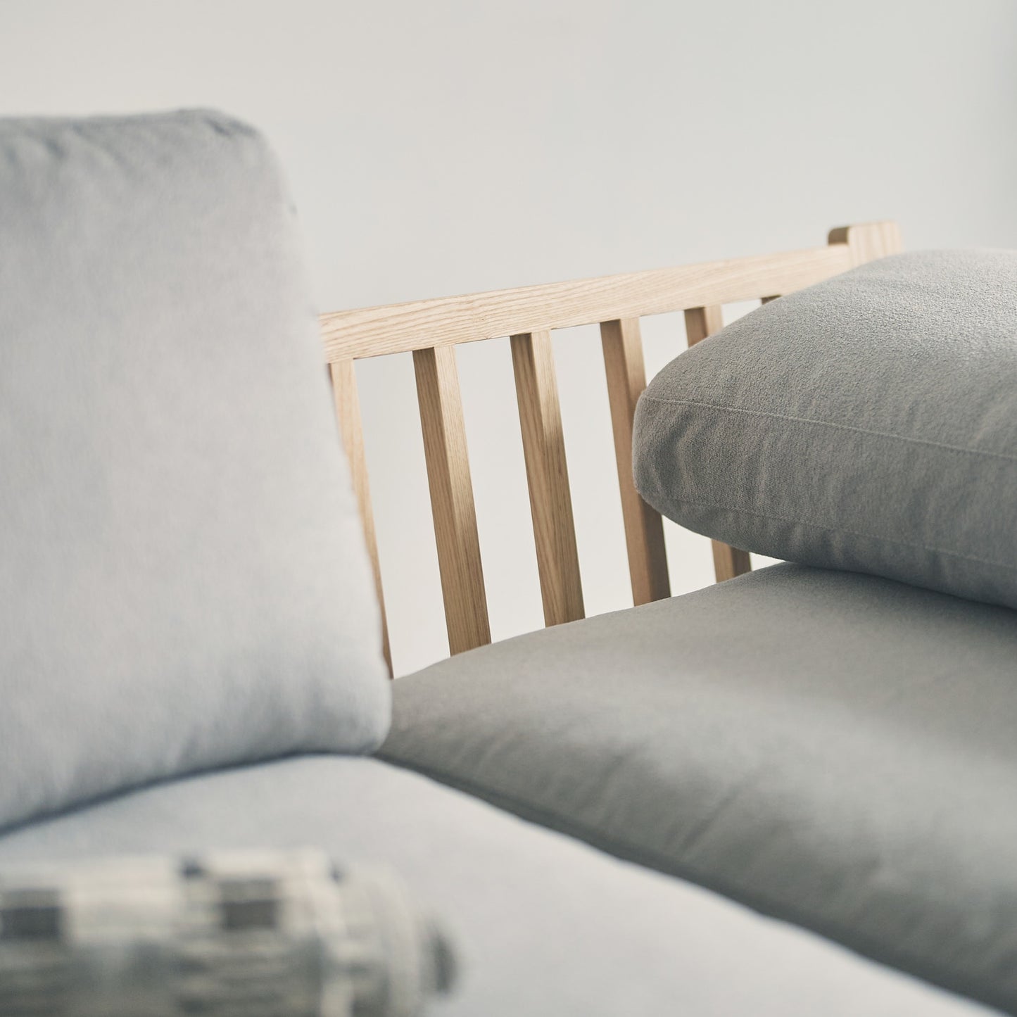 トーン2人掛けソファ