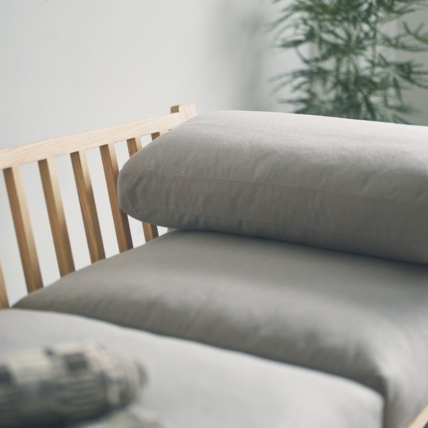 トーン2人掛けソファ