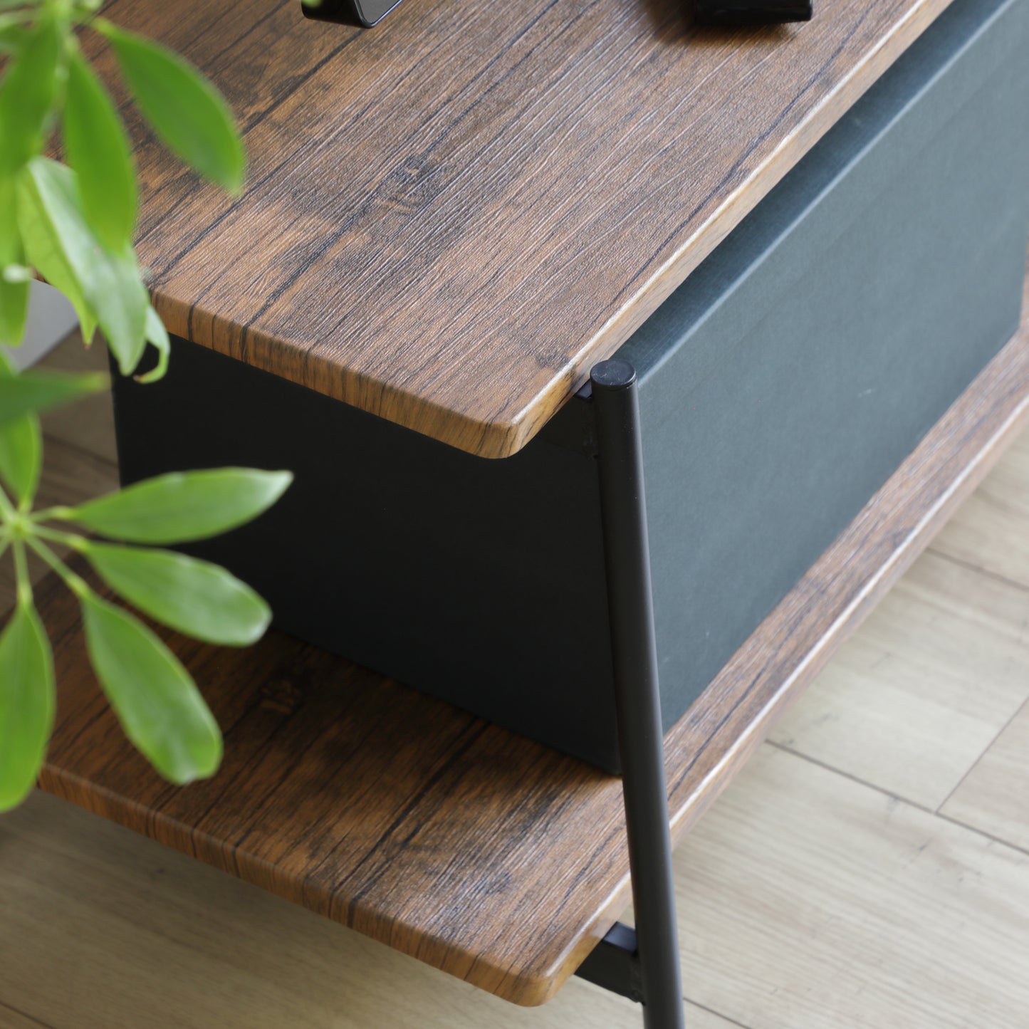 SOOT｜棚付ローテーブル