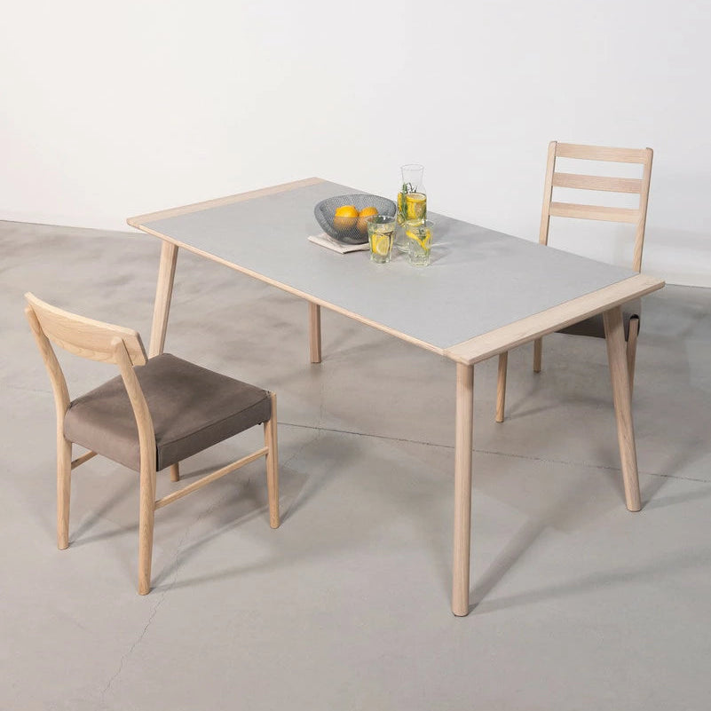 アーティークダイニングテーブル