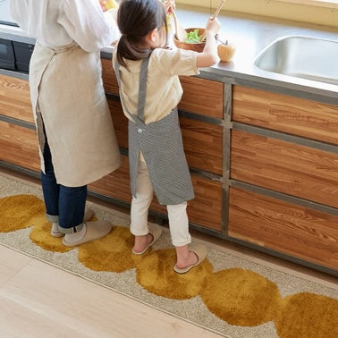 イエローのお団子が並んでいるような細長いマット