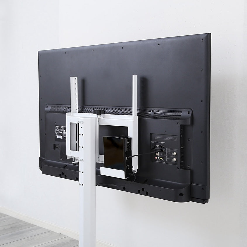 ホワイトのシンプルなテレビスタンドの背面