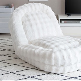 ホワイトのふわふわ生地のソファベッド